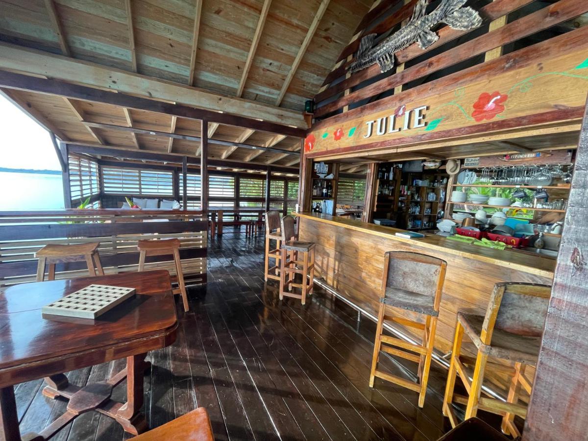 Dolphin Blue Paradise Bocas Town Bagian luar foto