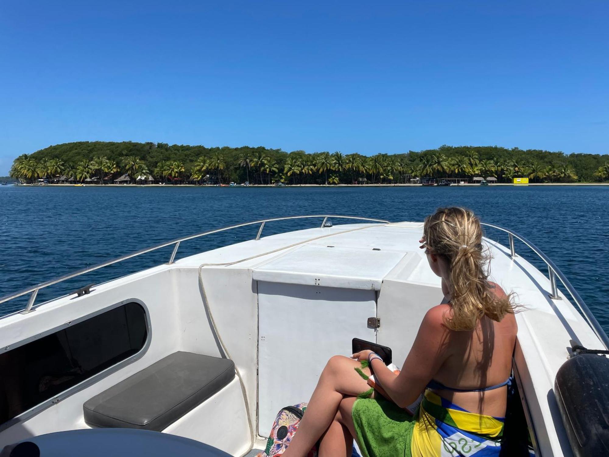 Dolphin Blue Paradise Bocas Town Bagian luar foto