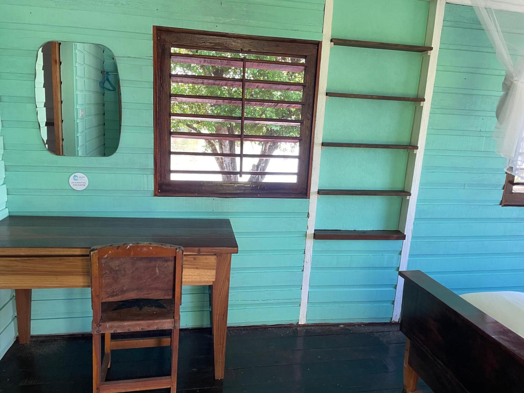 Dolphin Blue Paradise Bocas Town Bagian luar foto
